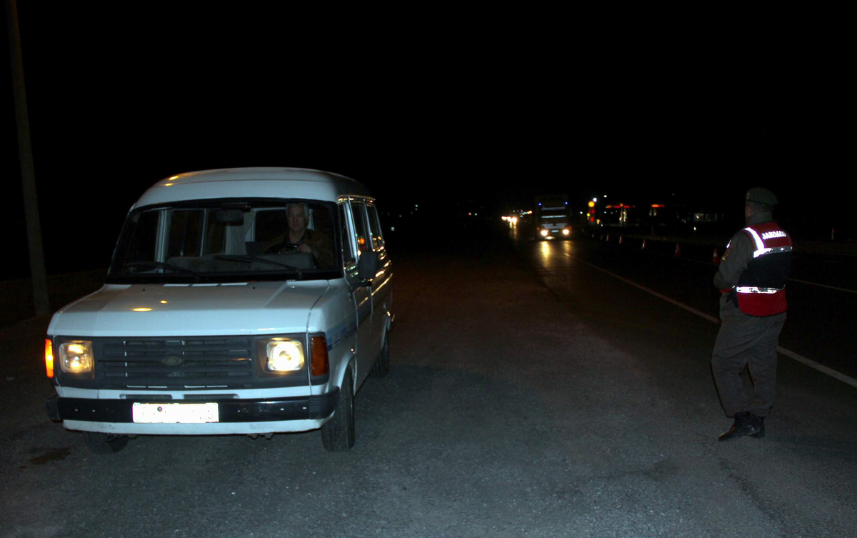 Nazilli'de Jandarmadan Gece Uygulaması