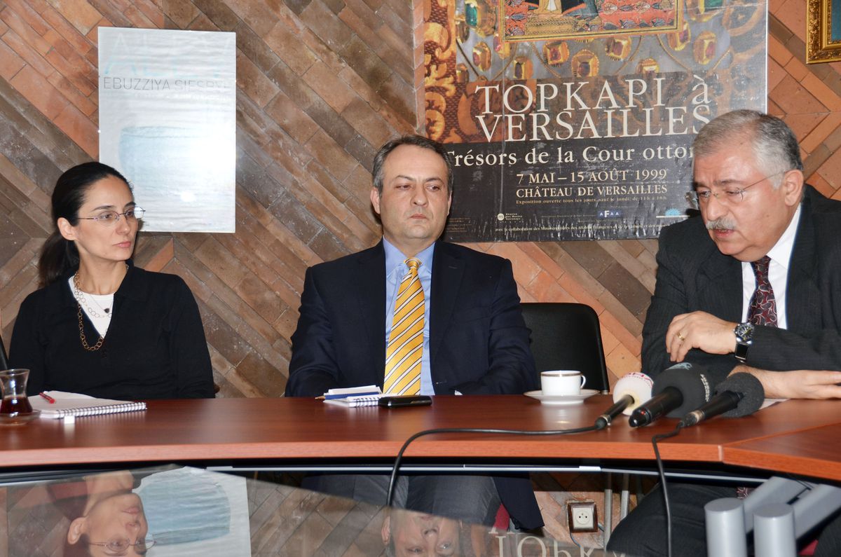 Paris Büyükelçisi Burcuoğlu: 'Girişimi Memnuniyetle Karşıladık'