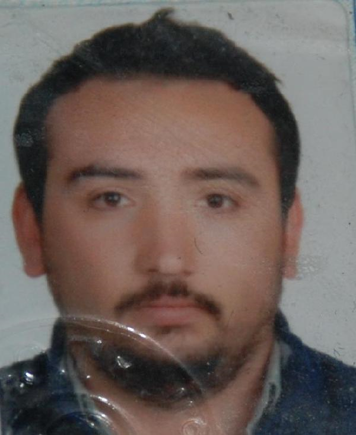 Terk Edilince Pankart Açıp Kendini Yakmak İstedi