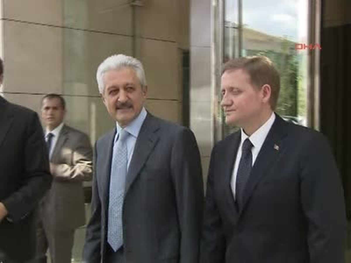 TFF\'de Şok İstifalar