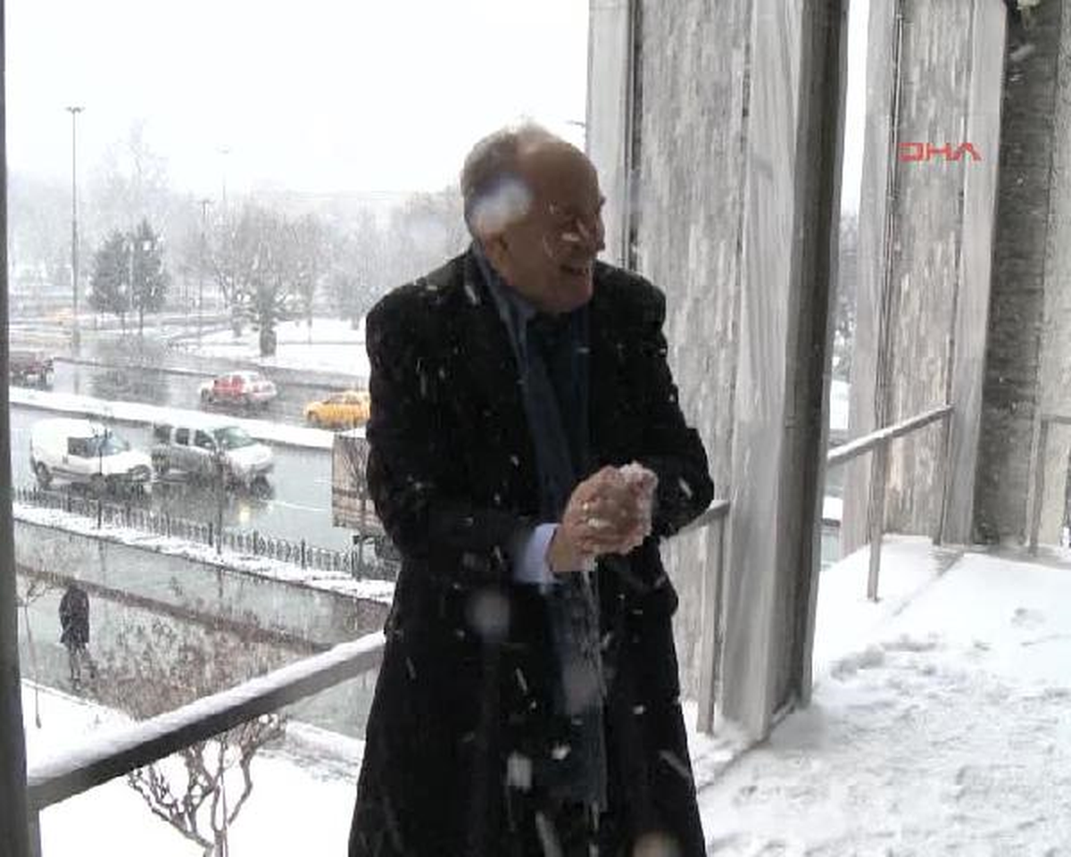 Topbaş\'ın Kartopu Keyfi