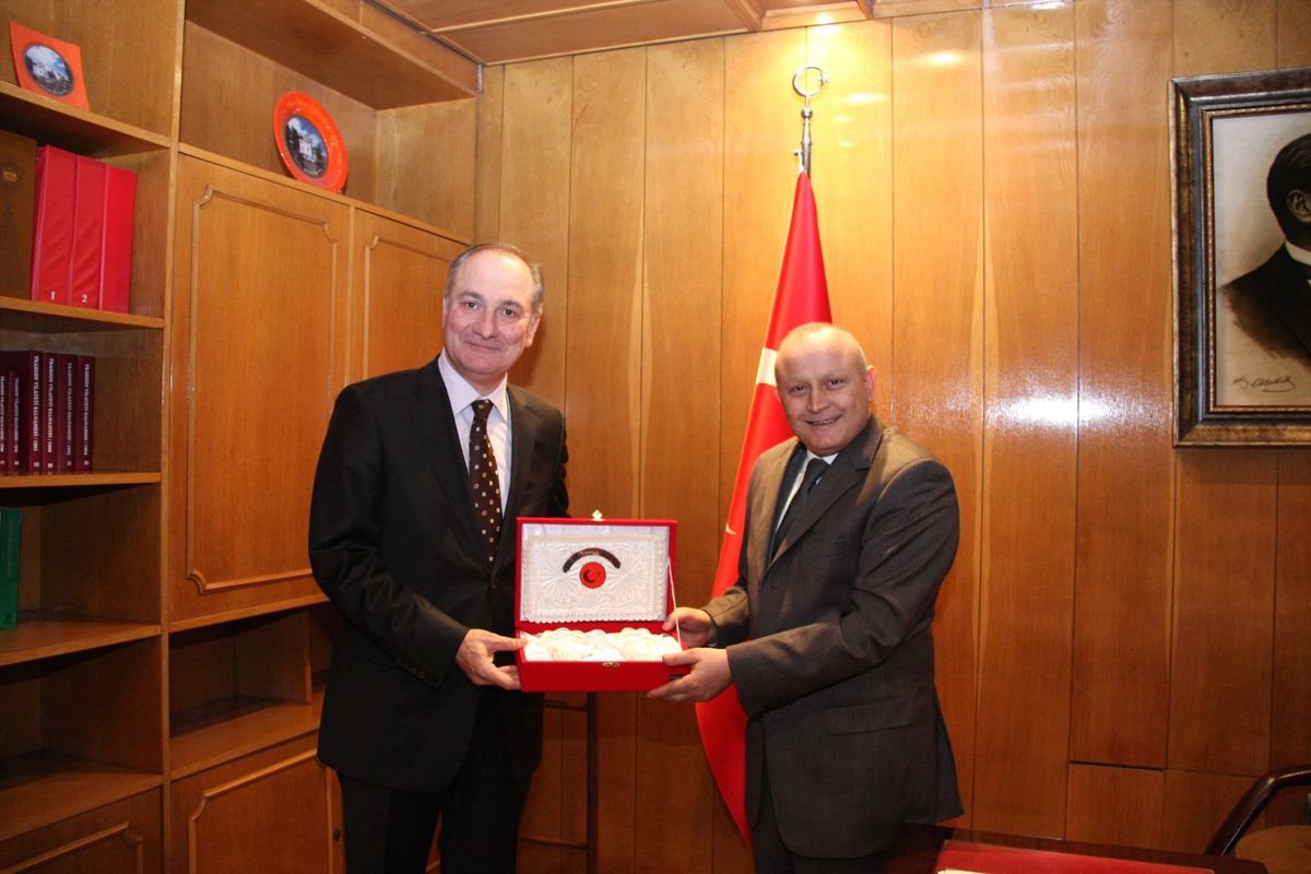 Trabzon İl Milli Eğitim Müdürü Sandıkçı'dan Veda Ziyaretleri