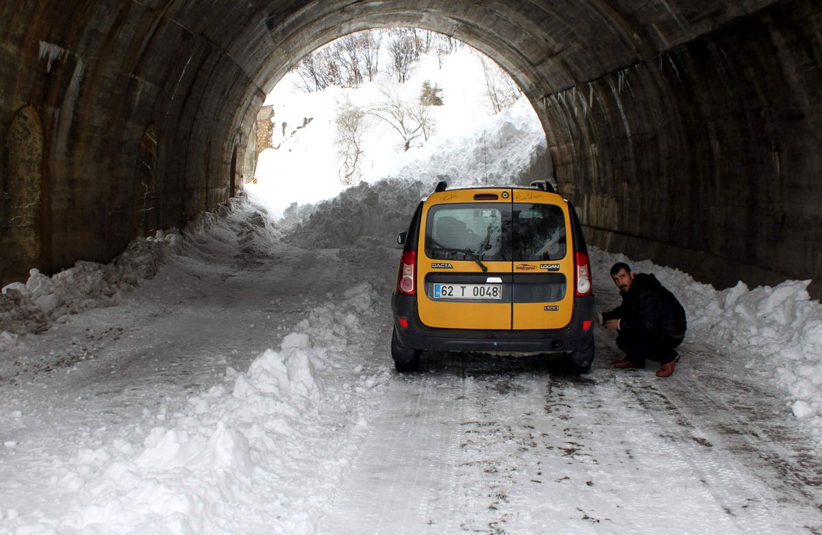 Tunceli Kar Esaretinde