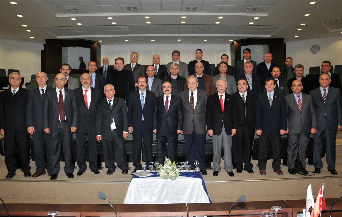 Vali Coş: 'Adana Bölgesel Merkez Olmaya Odaklanmalı'