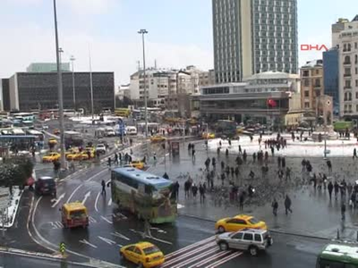 1taksim'de Yarım Saat Arayla Tipi ve Güneş