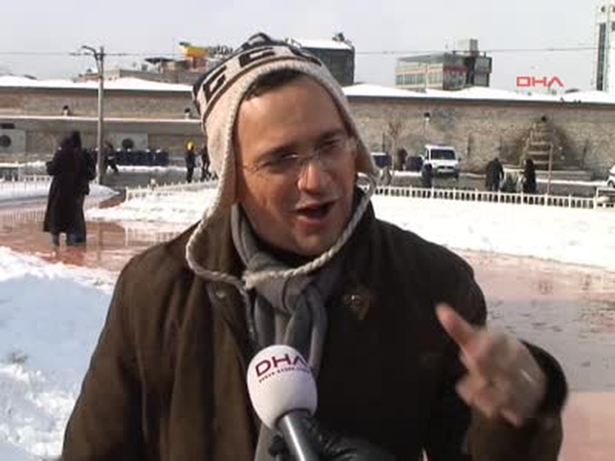2taksim'de Yarım Saat Arayla Tipi ve Güneş