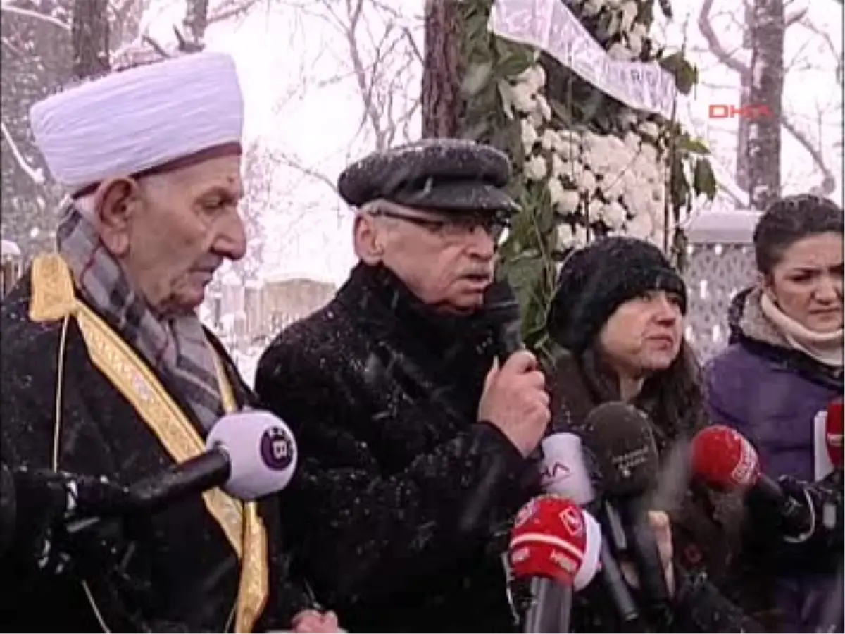 Abdi İpekçi Mezarı Başında Anıldı