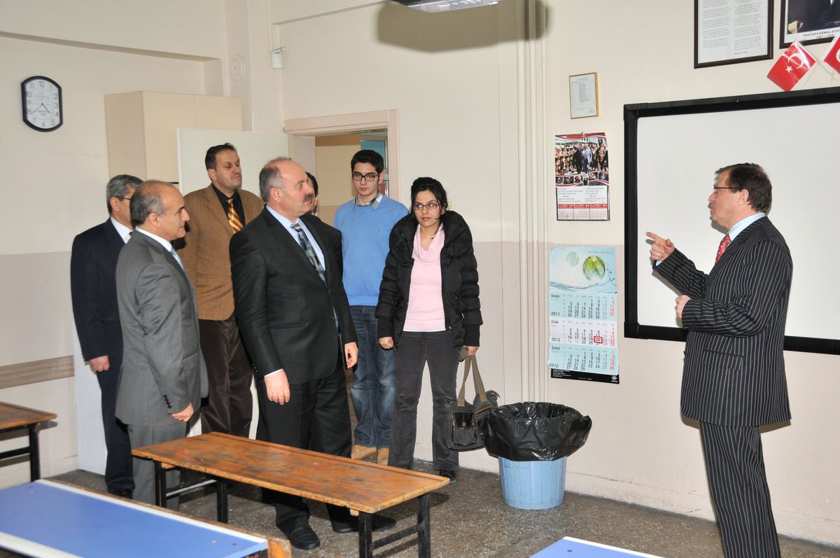 Akgül Okulda İncelemelerde Bulundu