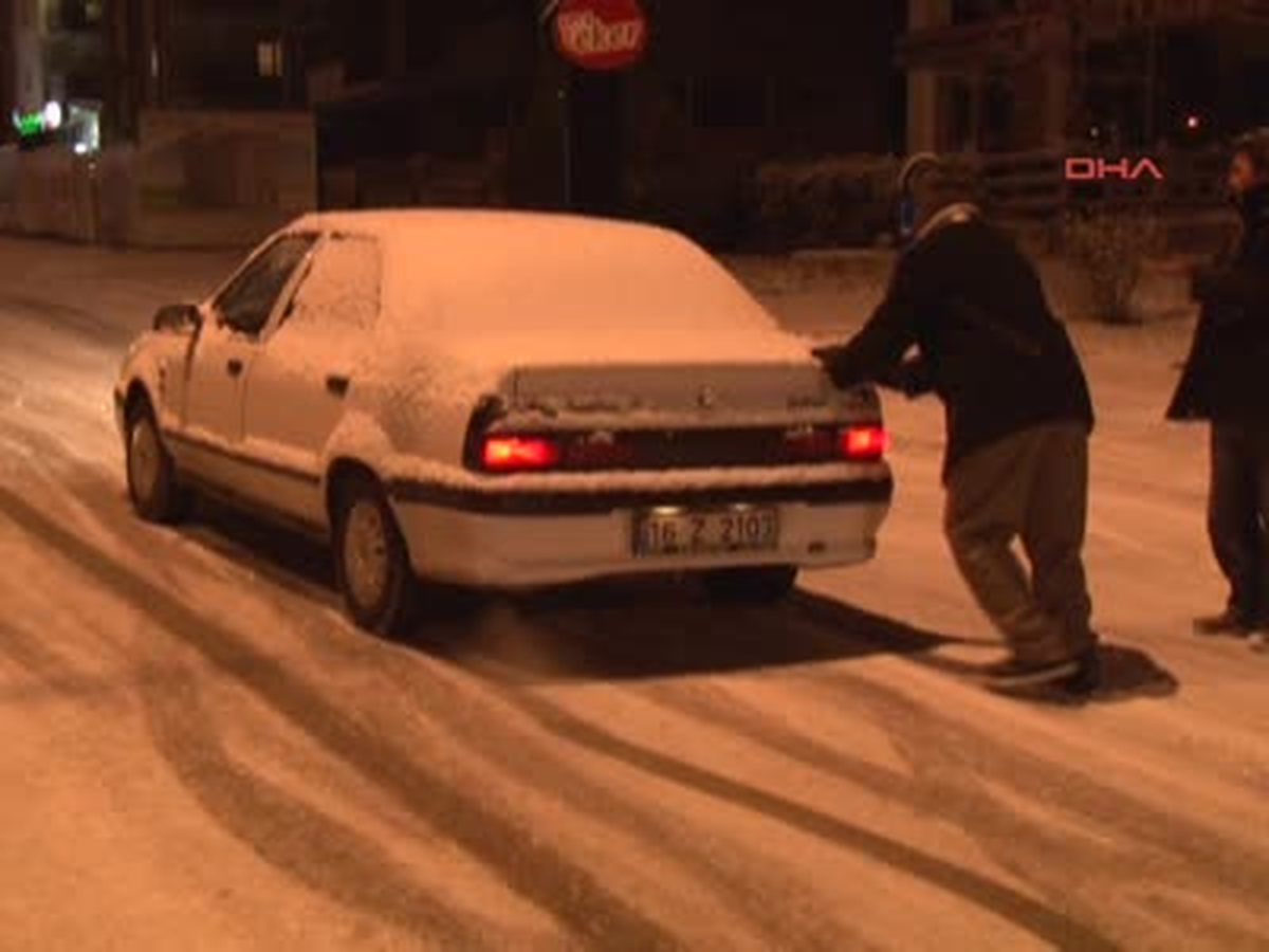 Bursa\'da Kar Yağışı