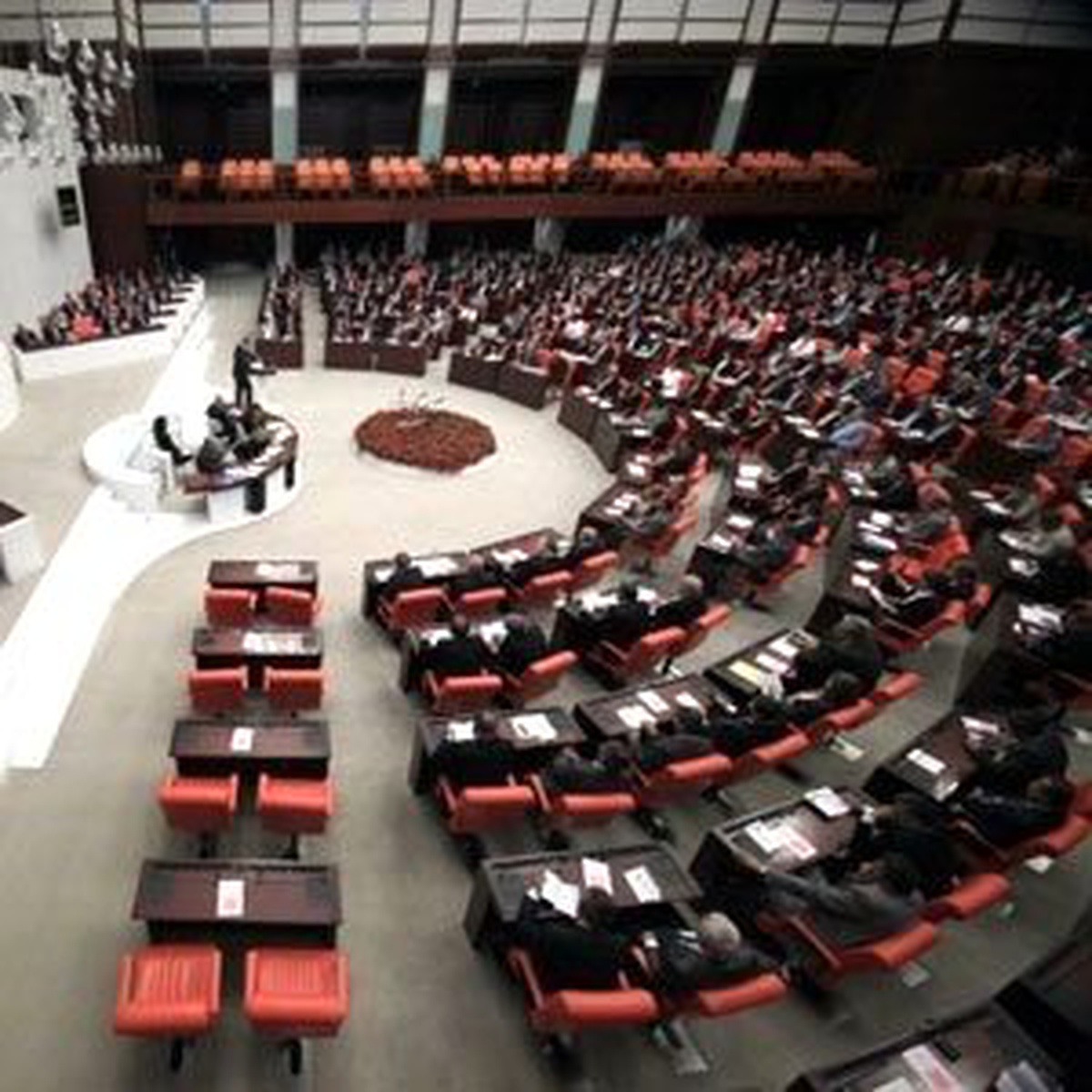 'İntibak' Yasa Tasarısı Mecliste