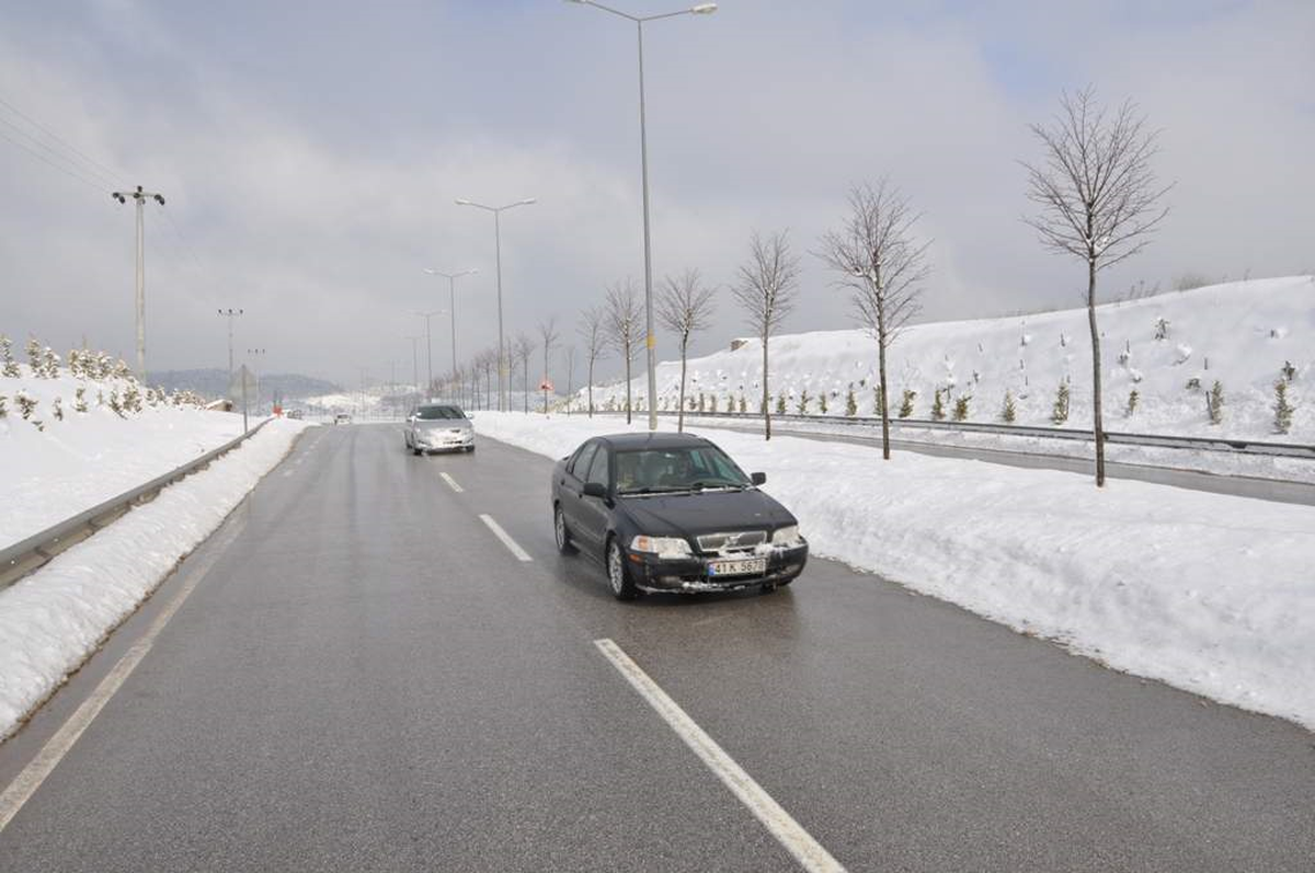 Kocaeli\'de Yollar Açık