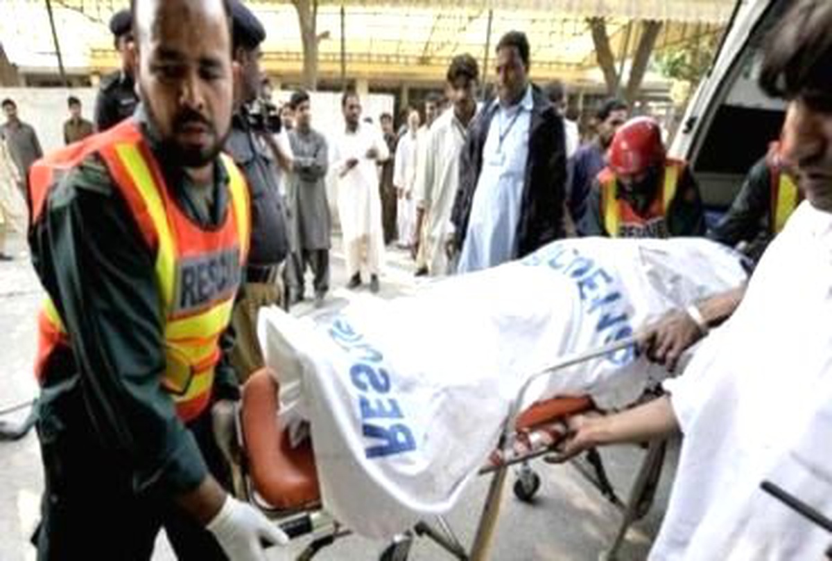 Pakistan-Afganistan Sınırında Çatışma: 18 Taliban Öldürüldü