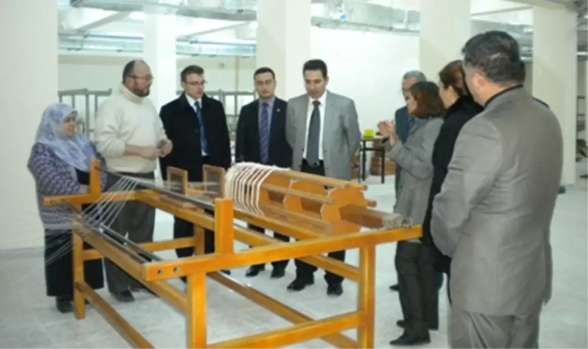 Şebinkarahisar\'da "İlmek İlmek Dokuma" Projesi Hayata Geçti