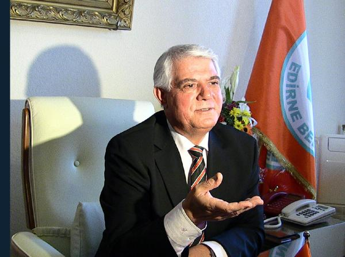 Sedefçi: Giysili Heykele 'Çıplak' Denilmesi Beni Üzdü