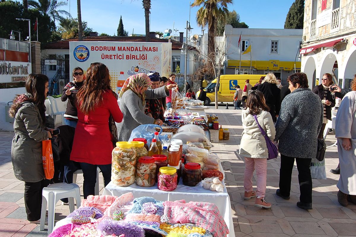 Semt Kadınları Büyümeye Devam Ediyor