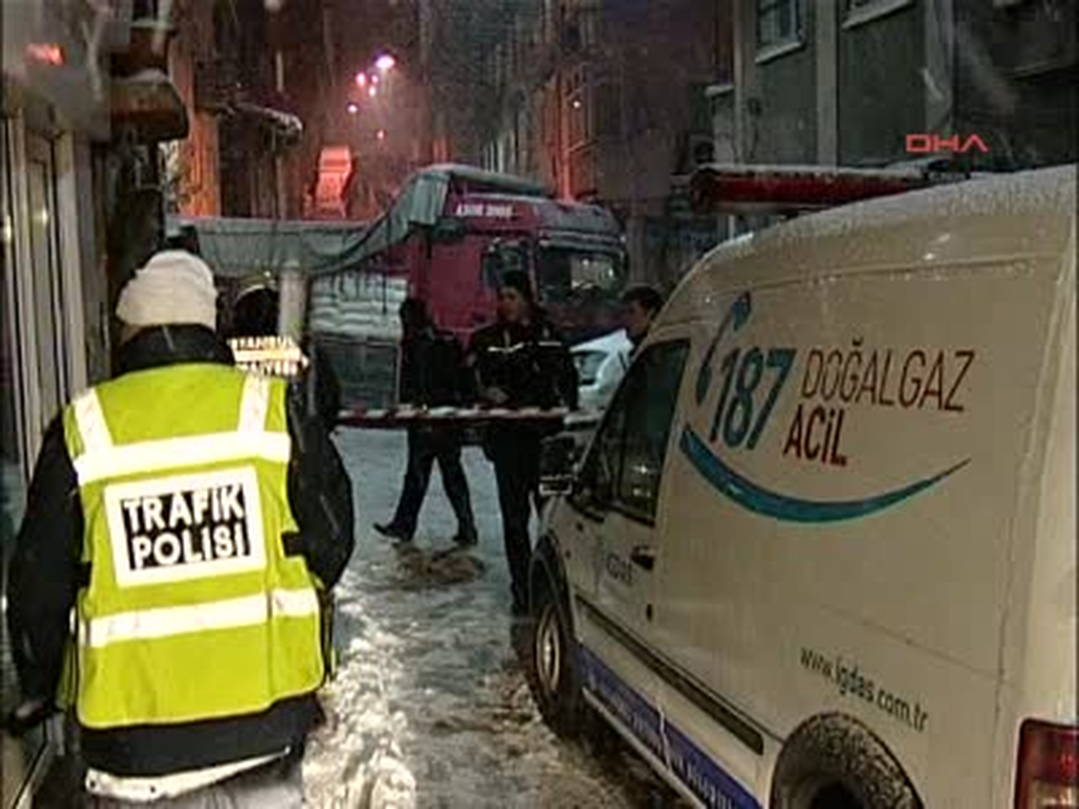 Şişli\'de Faciadan Kıl Payı Dönüldü