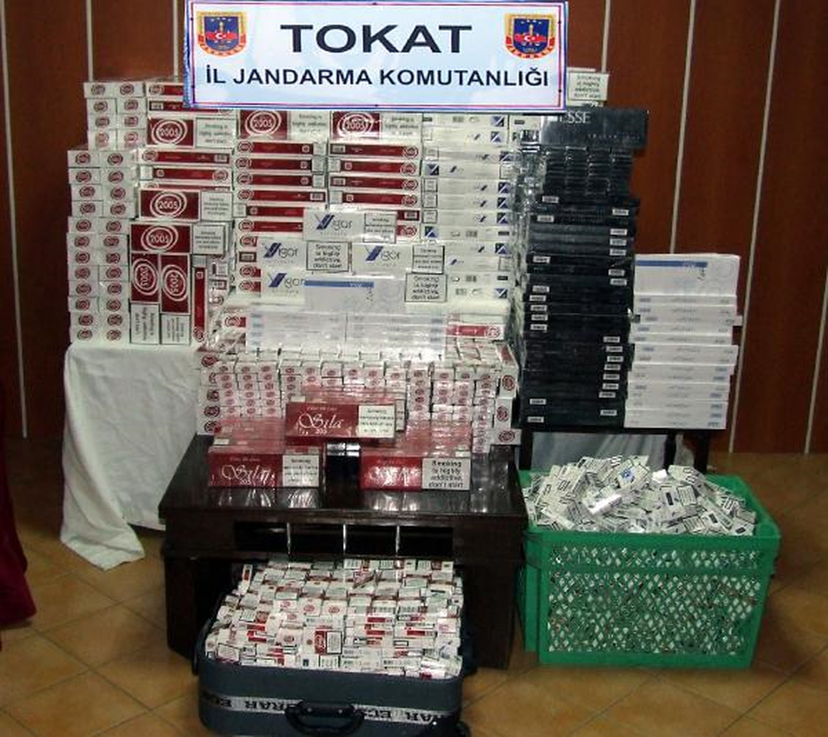 Tokat'ta 100 Bin Lira Değerinde Kaçak Sigara Ele Geçirildi