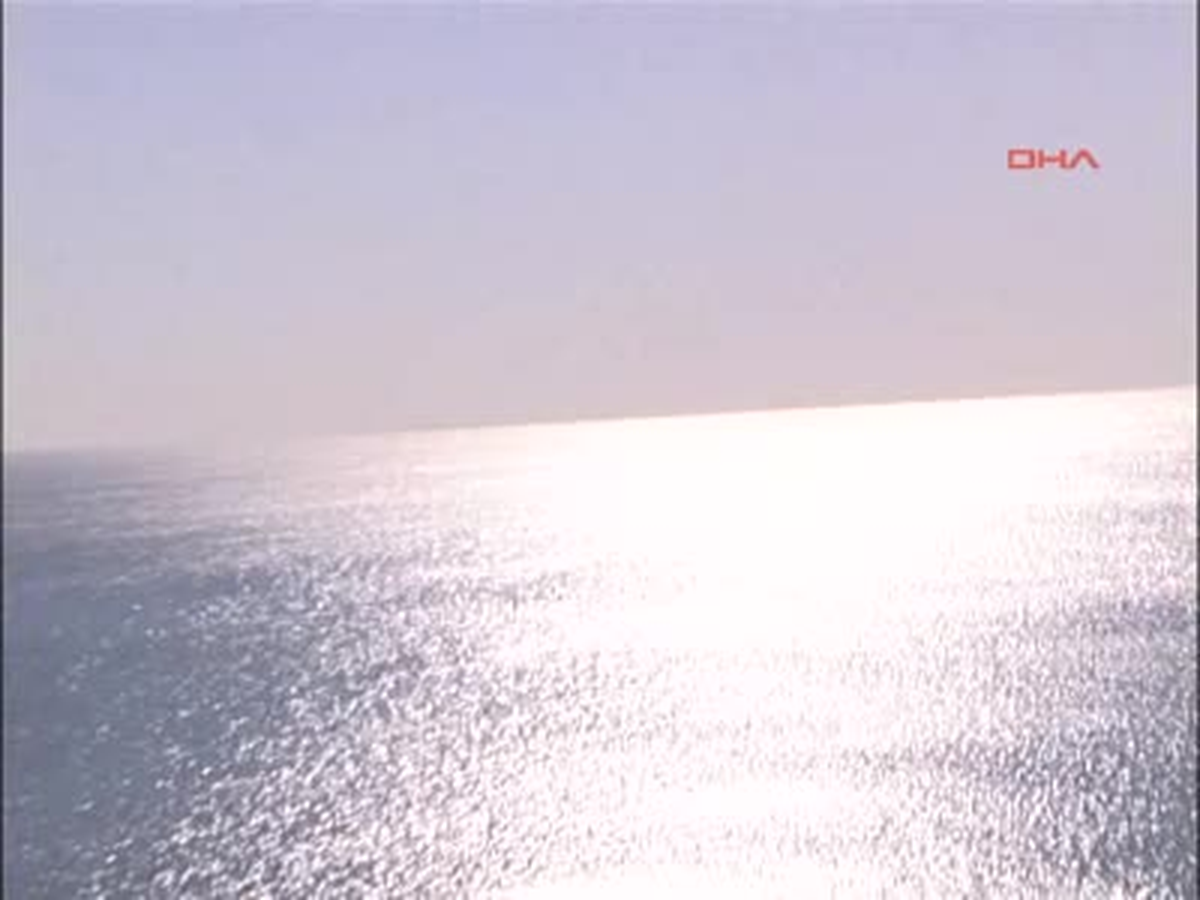 Türkiye\' Kar Esareti Yaşarken, Antalyalı Güneşli Havanın Keyfini Çıkardı