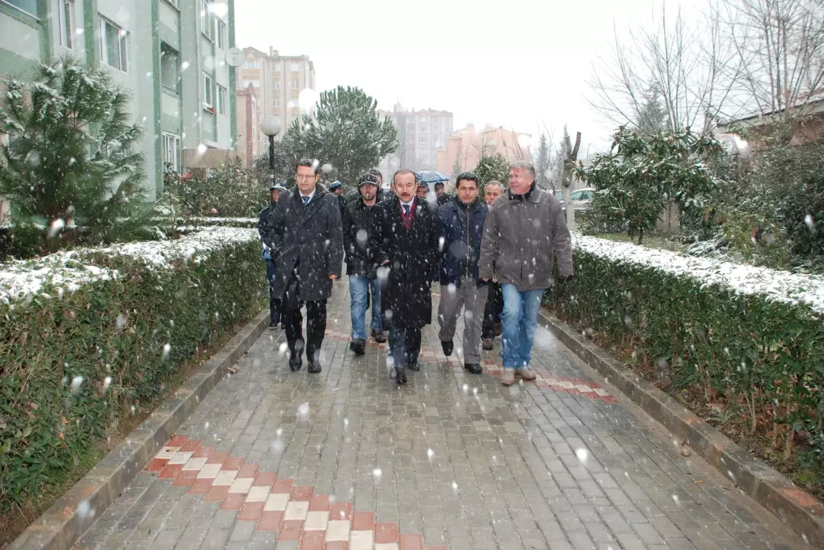 Yahya Kaptan, Nevzat Doğan'la Hizmet Gördü