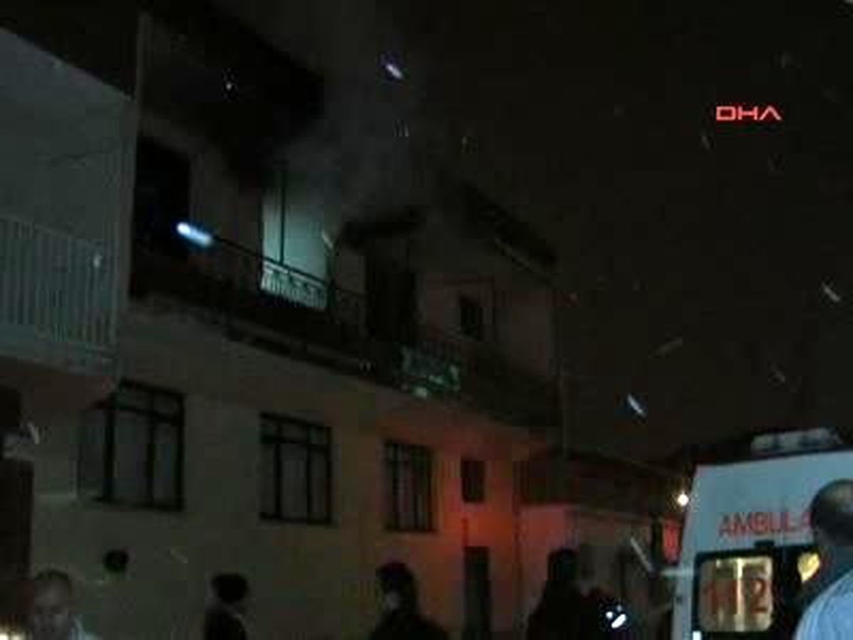Yaşlı Çift Yangında Yaralandı