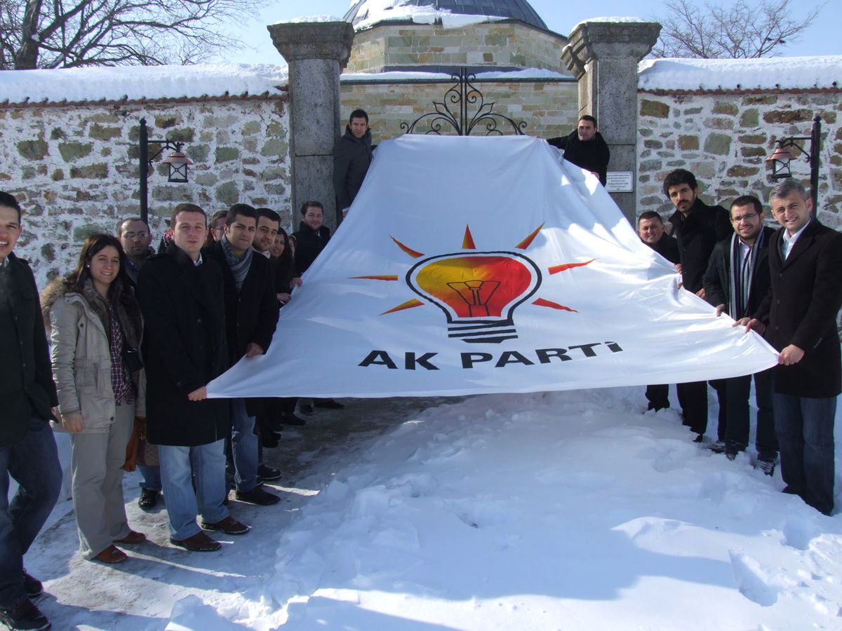 AK Parti Bursa İl Gençlik Kolları Üyeleri Kosova\'da