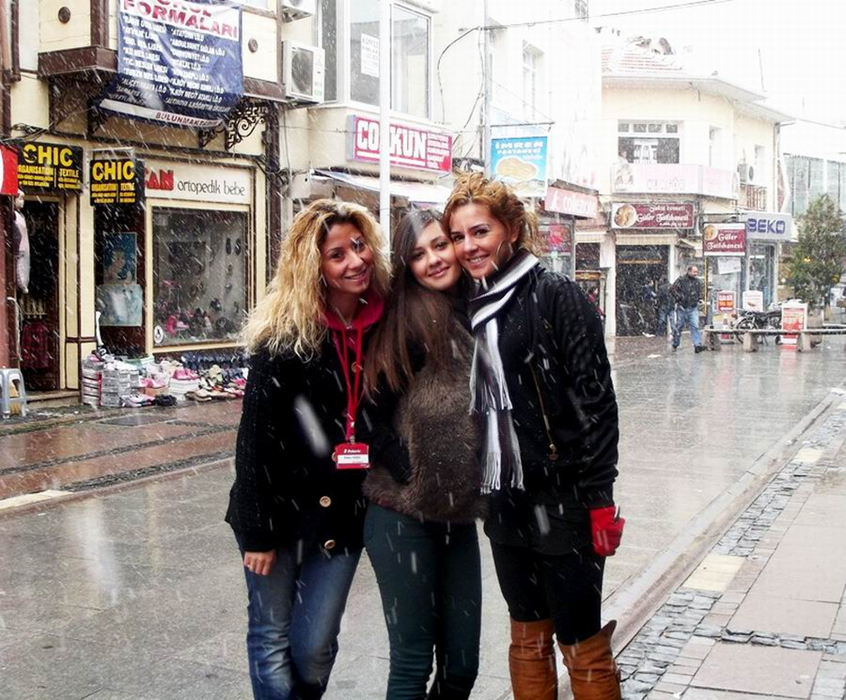 Ayvalık'ta Yıllar Sonra Kar Keyfi