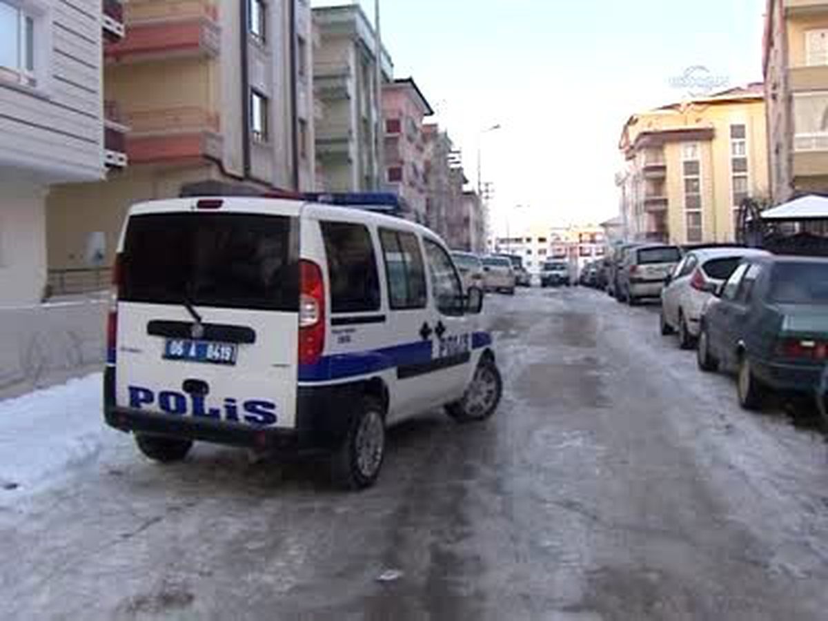 Başkentte Bir Polis, Ağabeyinin Evinde İntihar Etti