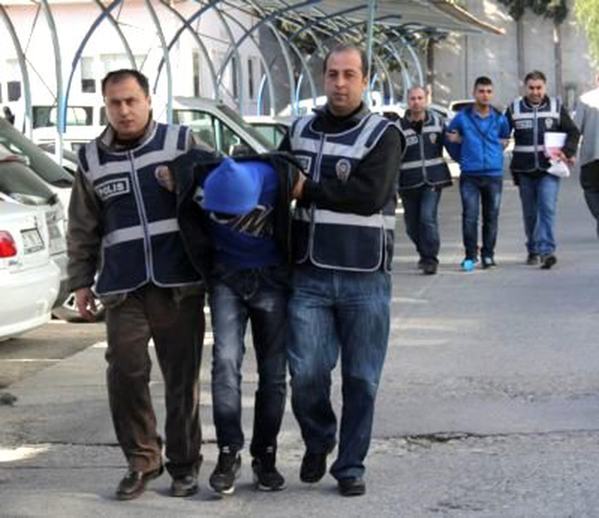 Bir Gecede 5 Yerden Hırsızlık Yaptılar Polisten Kaçamadılar