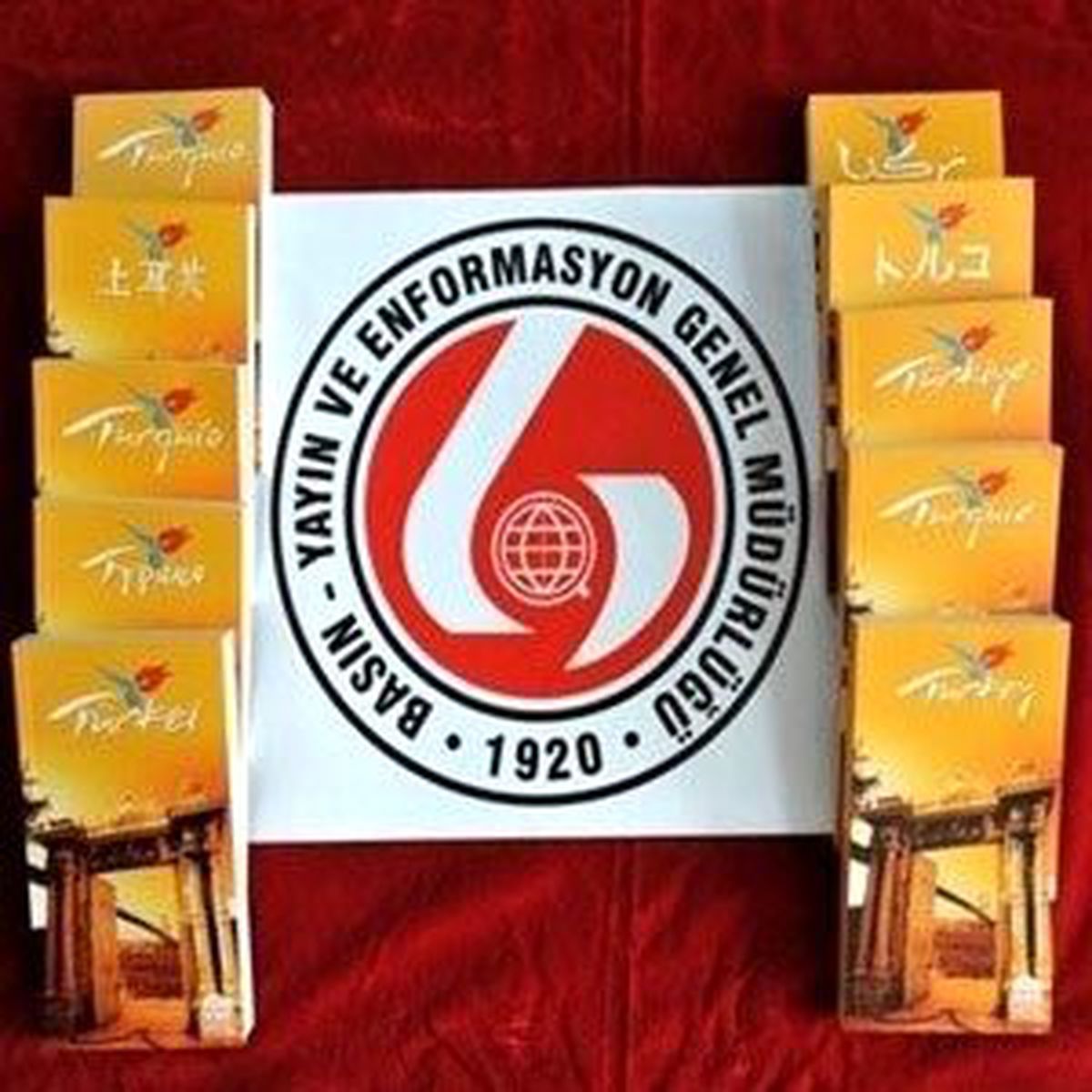 Byegm'den 12 Dilde Türkiye Tanıtım Kitabı