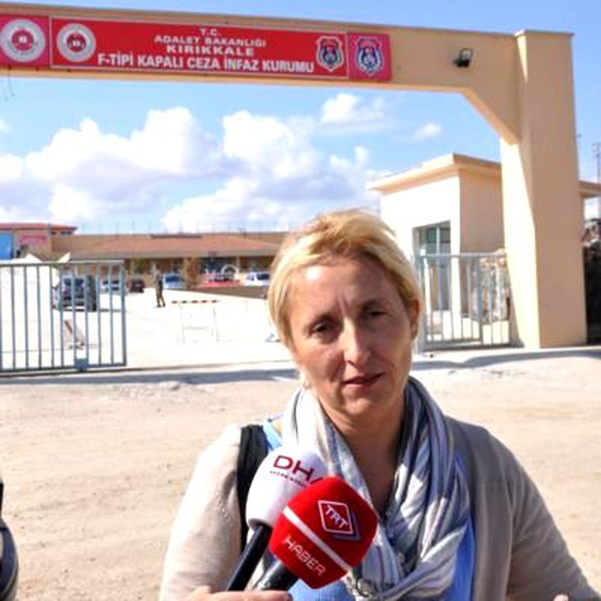 CHP'li Onur'un, Tutuklu Gazetecilerle İlgili Basın Toplantısı