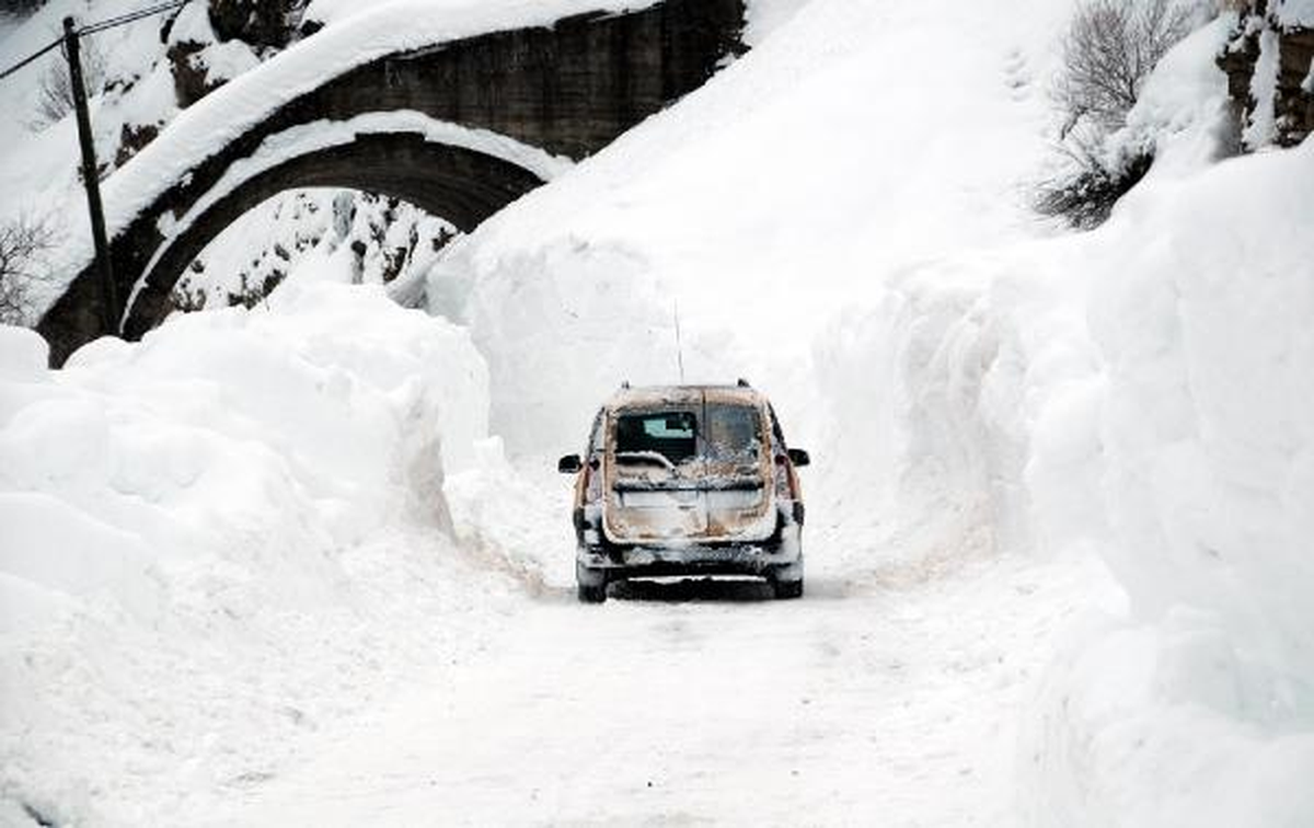 Çığ, Tunceli\'de Geçit Vermiyor