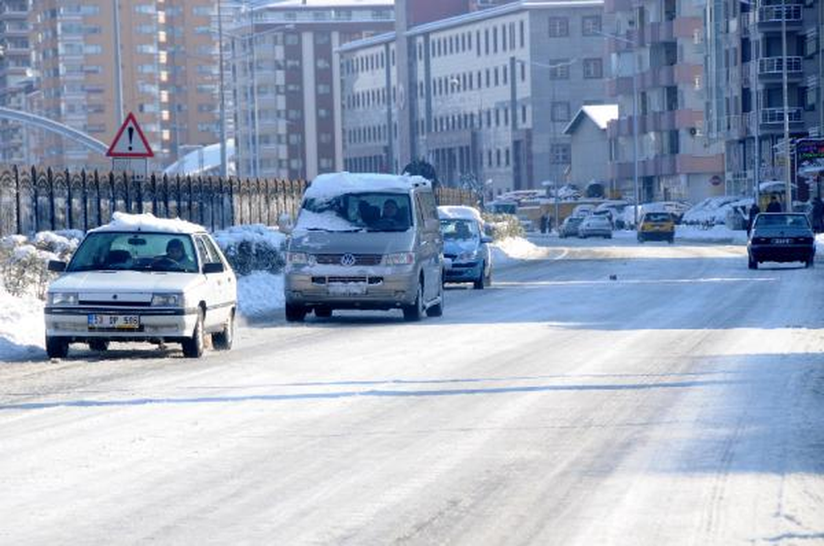 Doğu Karadeniz'de 1391 Köy Yolu Kapalı