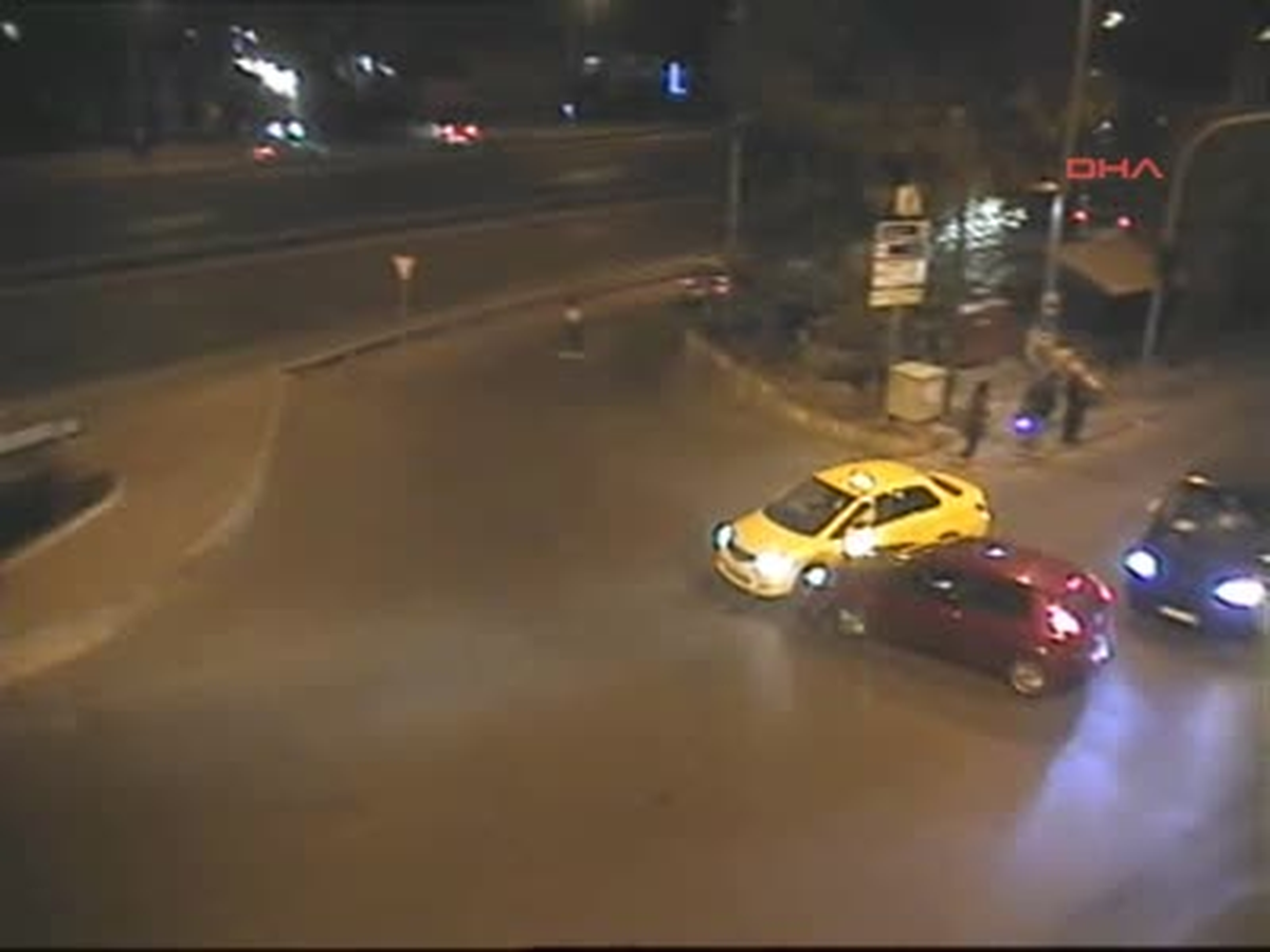 Islak Zeminde Ölümle Dans!