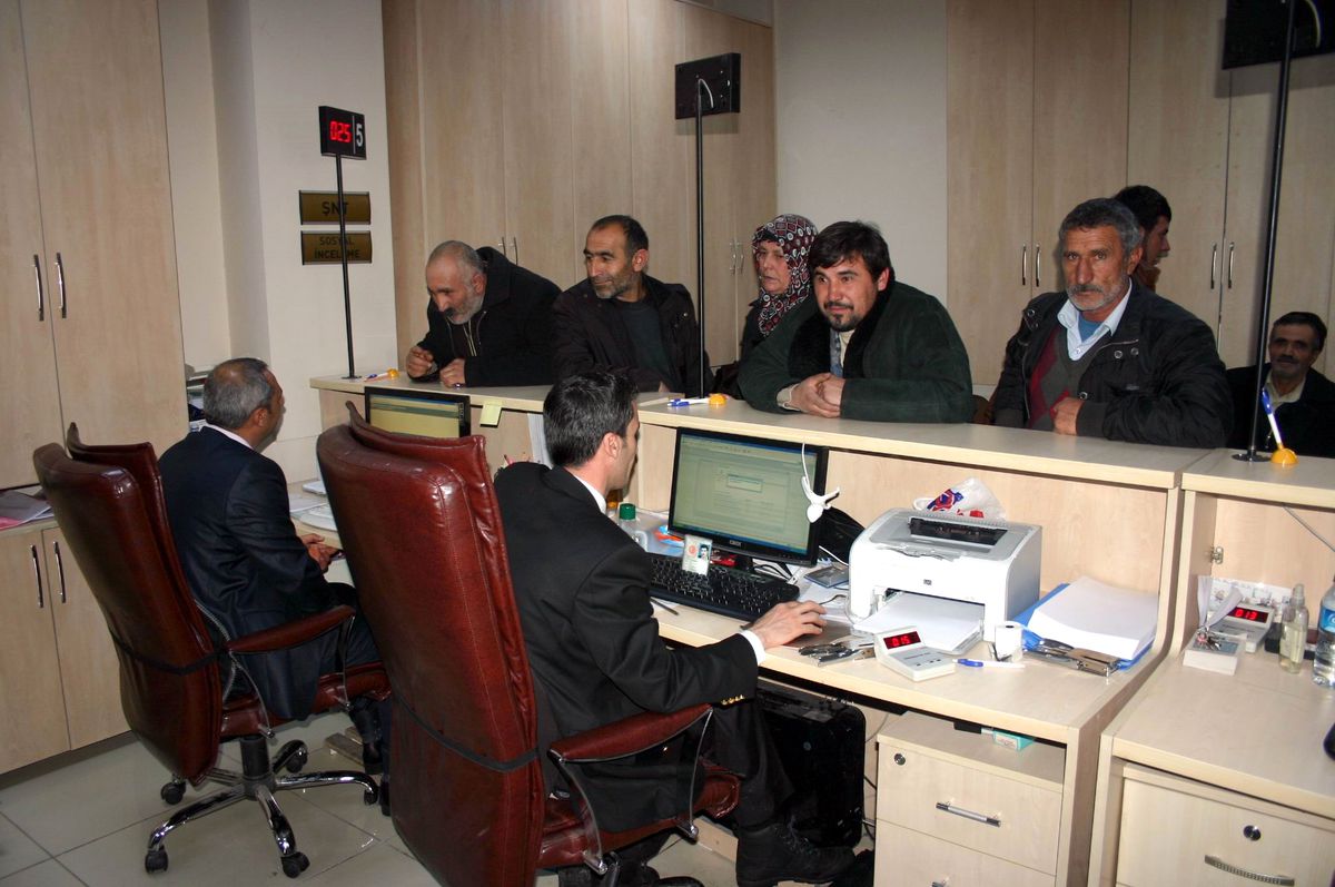 Gelir Testi İçin Erzincan'da 3 Bin Kişi Başvuruda Bulundu