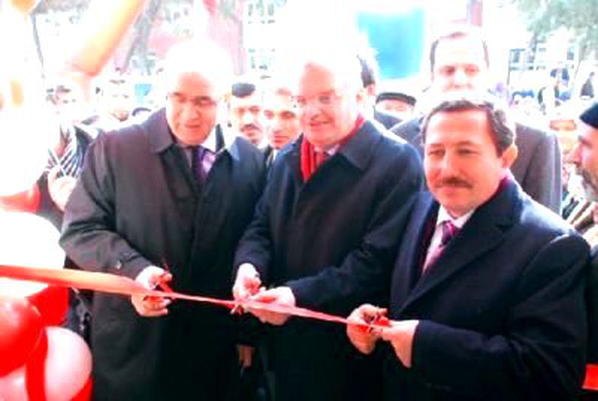 Hipermarket Açılışını 3 Vali Birlikte Yaptı