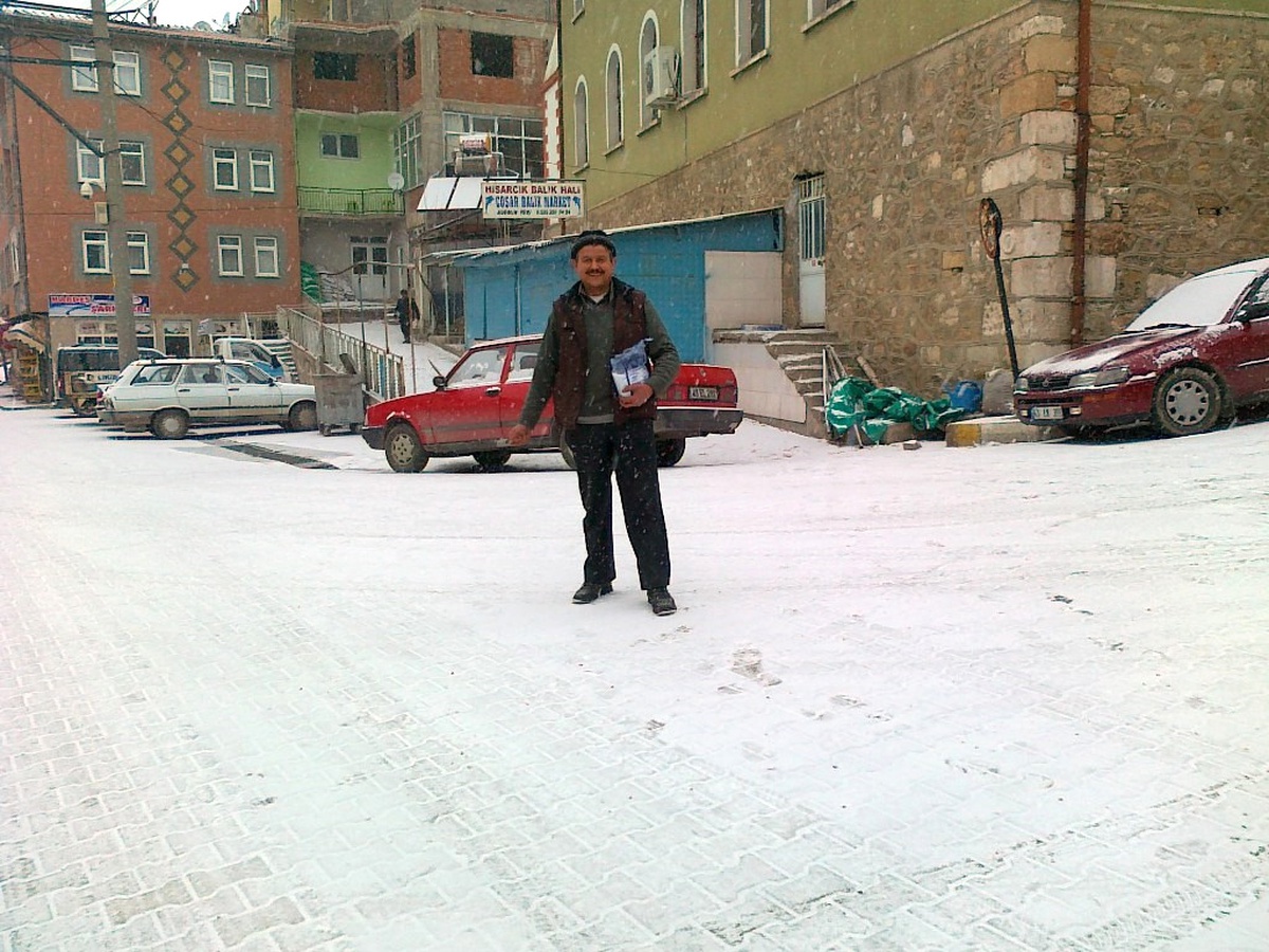 Hisarcık'ta Vatandaştan Tuzlama Çalışmalarına Destek