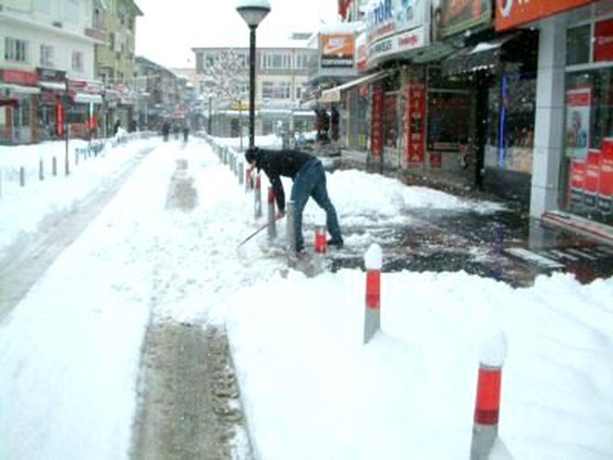 Kar, Hayatı Olumsuz Etkiliyor