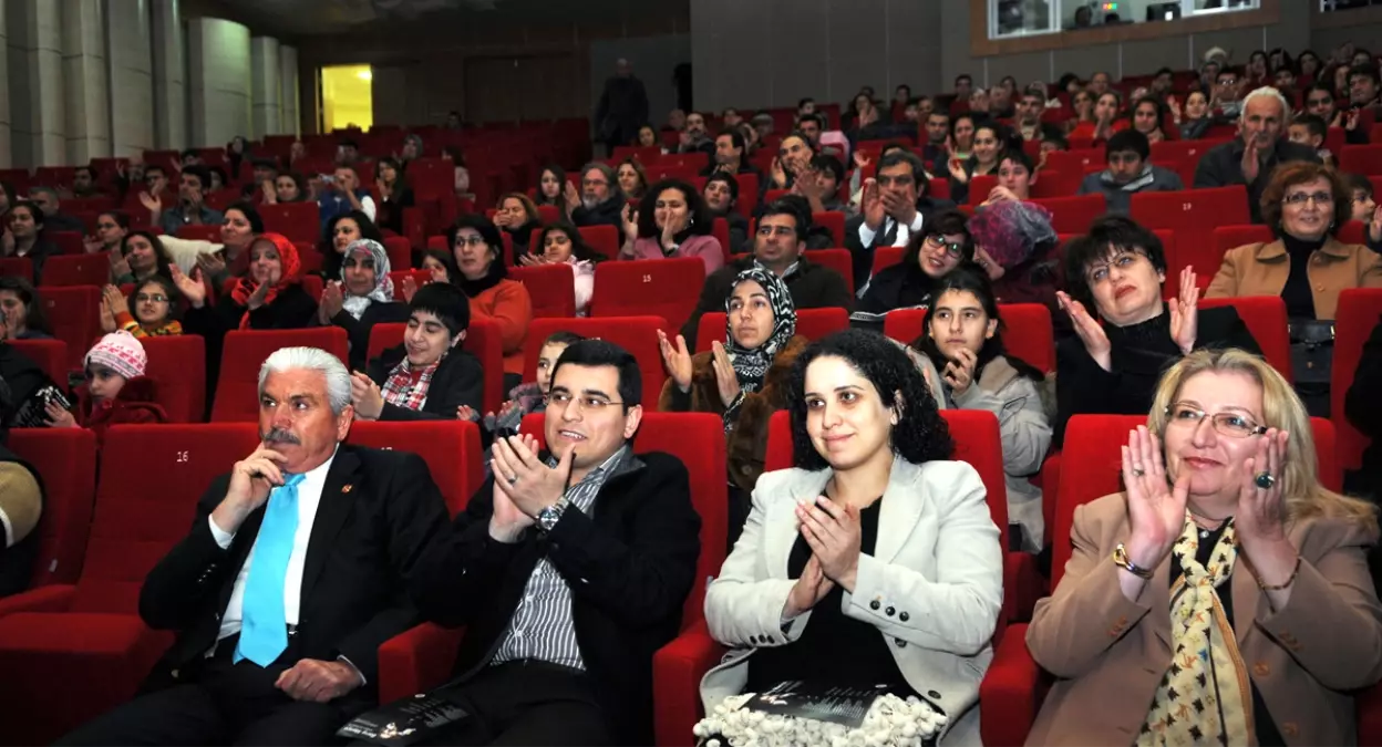 Kepez\'de Barış Manço\'yu Anma Konseri