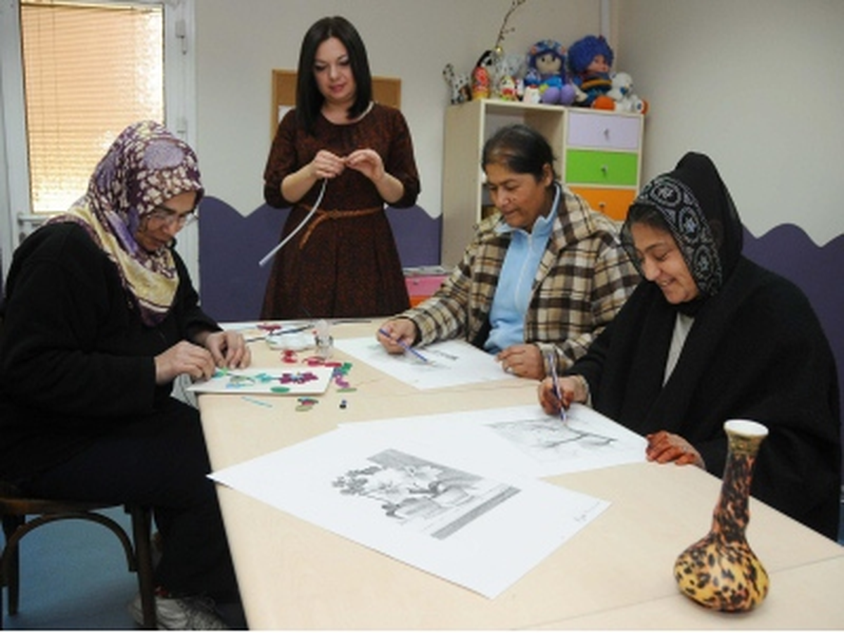 Kınalı Ellere Çok Yakıştı