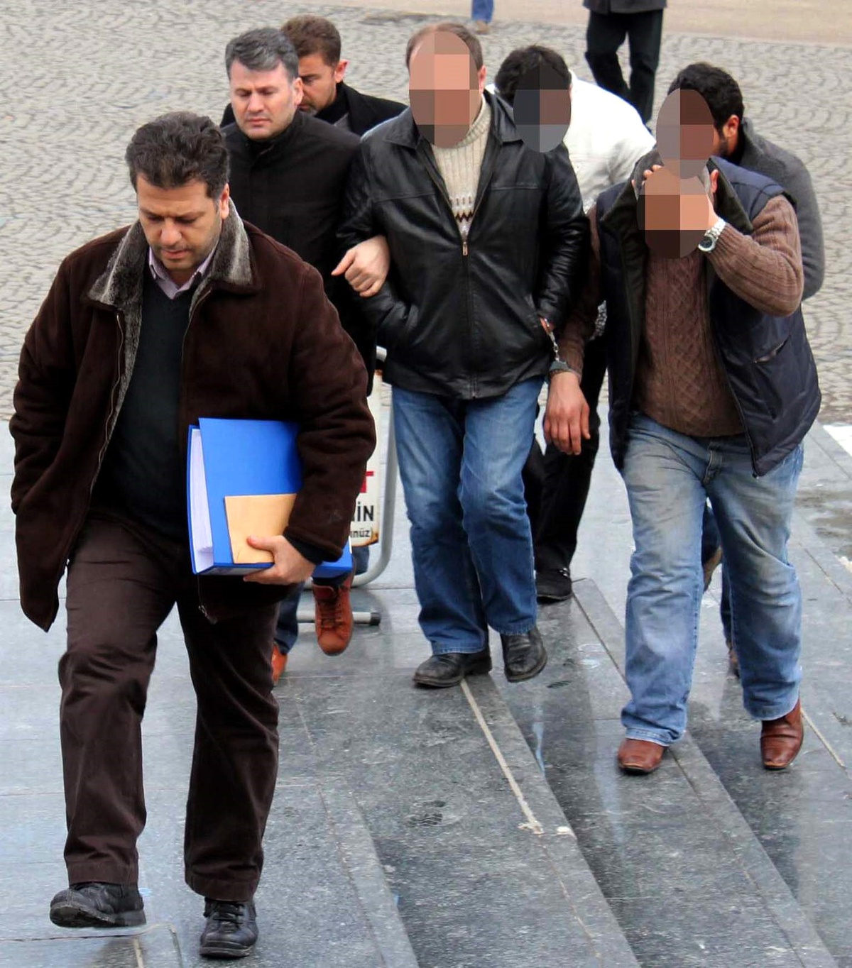 Kredi Kartı Operasyonu Zanlıları Her Gün Karakola Gidip İmza Atacak