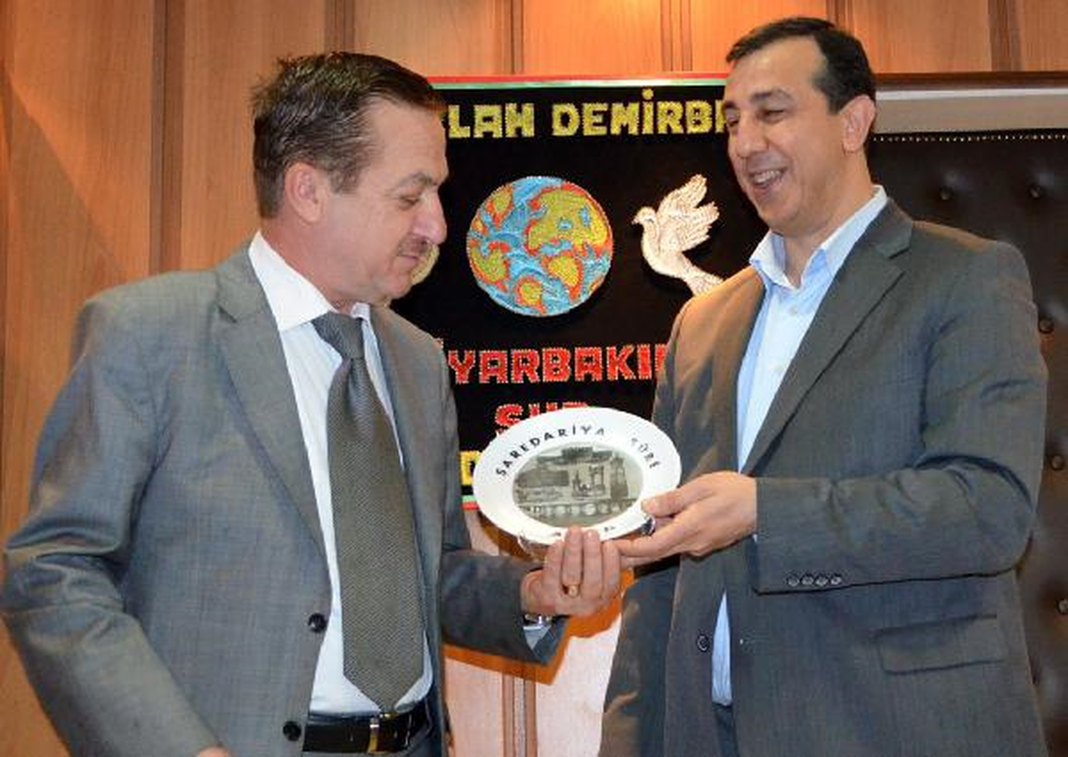 Kuzey Irak'taki Kürt Gazeteciler Sendikası'ndan Demirbaş'a Ödül