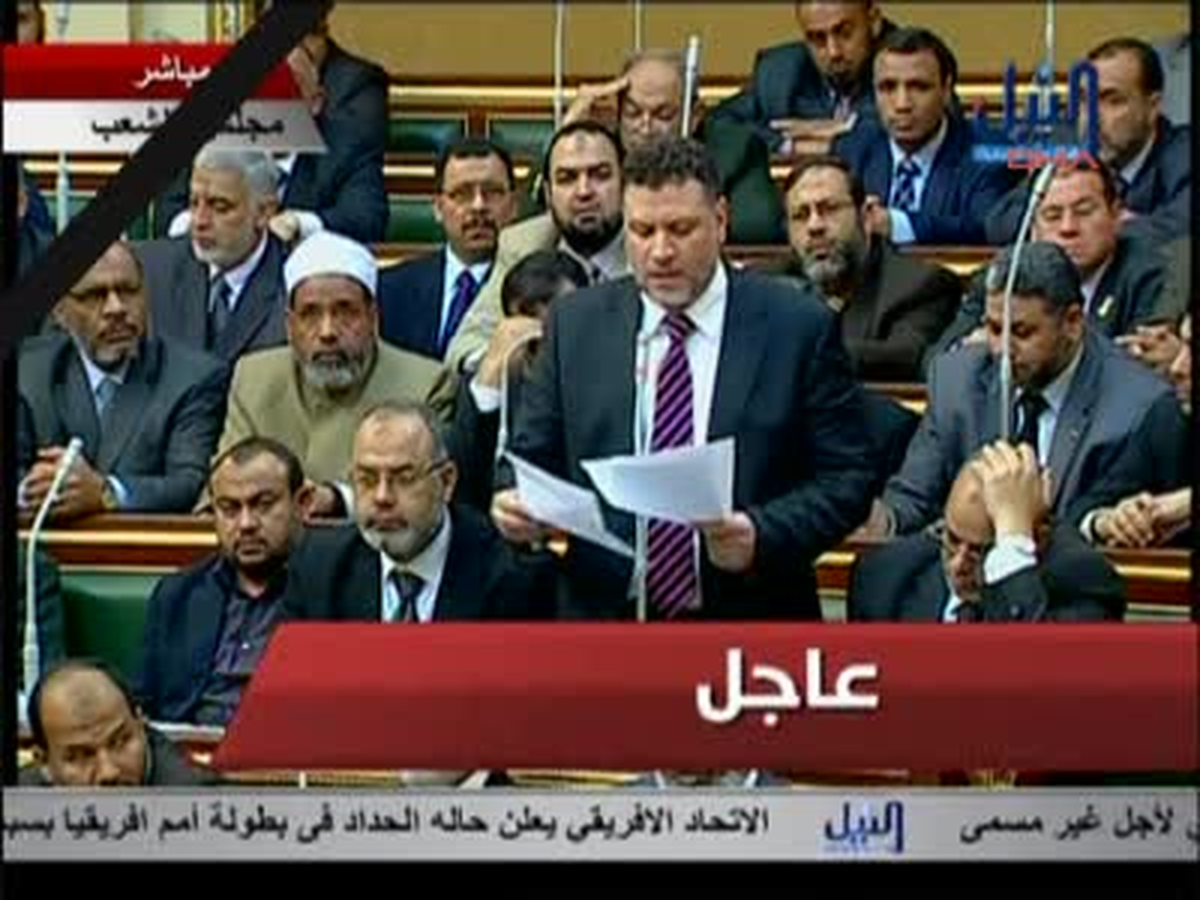 Mısır Meclisinde İçişleri Bakanı ve Bölge Savcısının İstifası İstendi