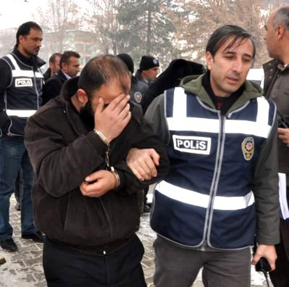 Otomobil Fareleri Suçüstü Yakalandı