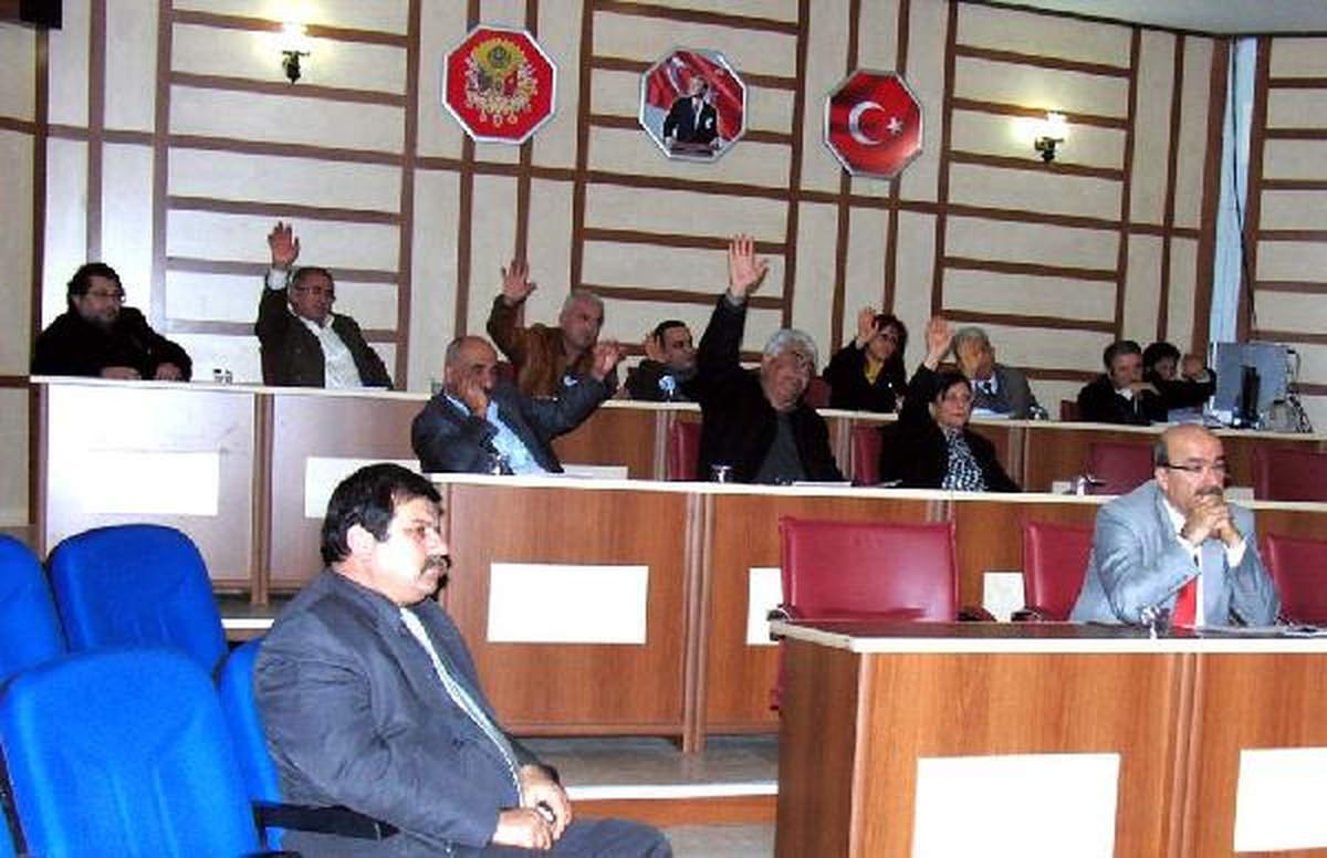 Rauf Denktaş'ın Adı Anamur'da Parka Verilecek