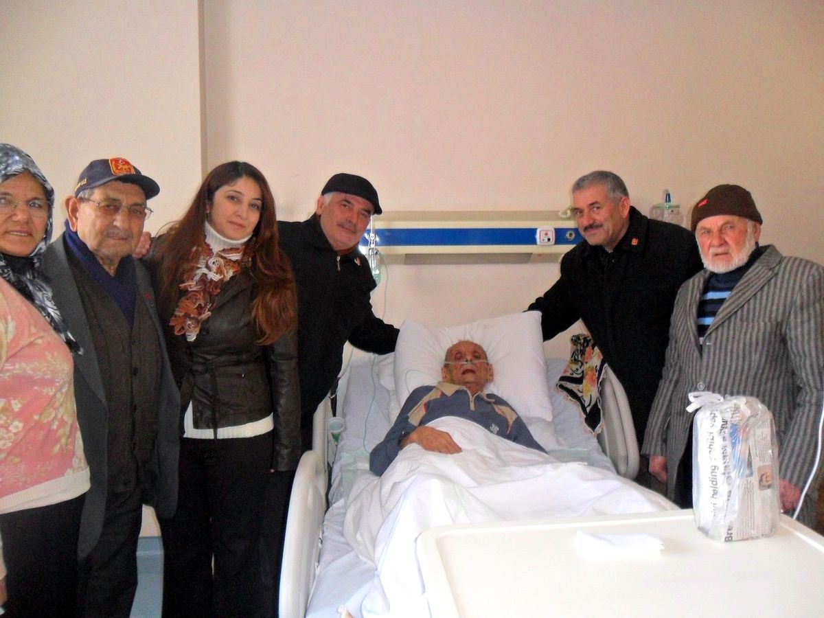 Tedavi Gören Gaziyi Ziyaret Ettiler