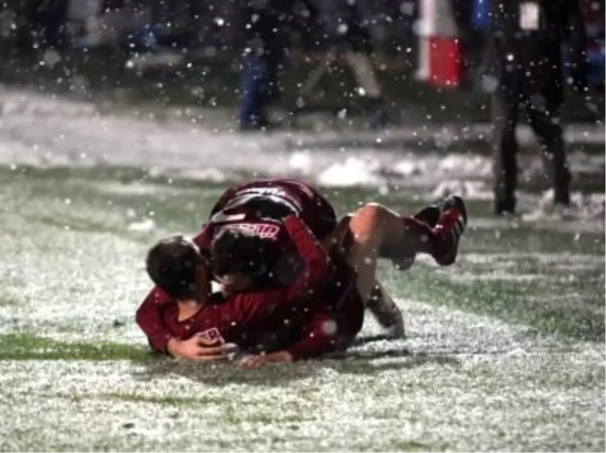 Trabzonspor\'da Sezonun İlk Kafa Golleri Giray Kaçar\'dan