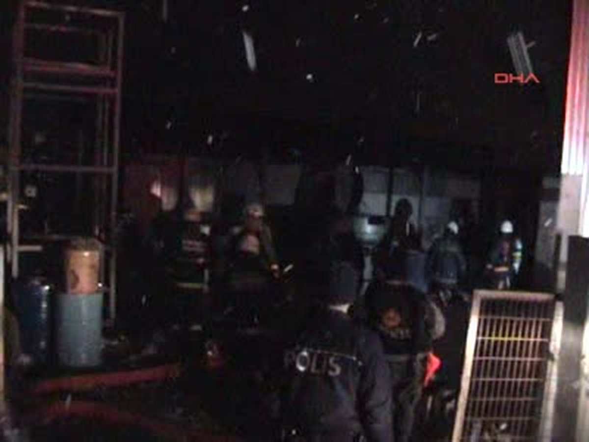 Tuzla'da Fabrika Yangını
