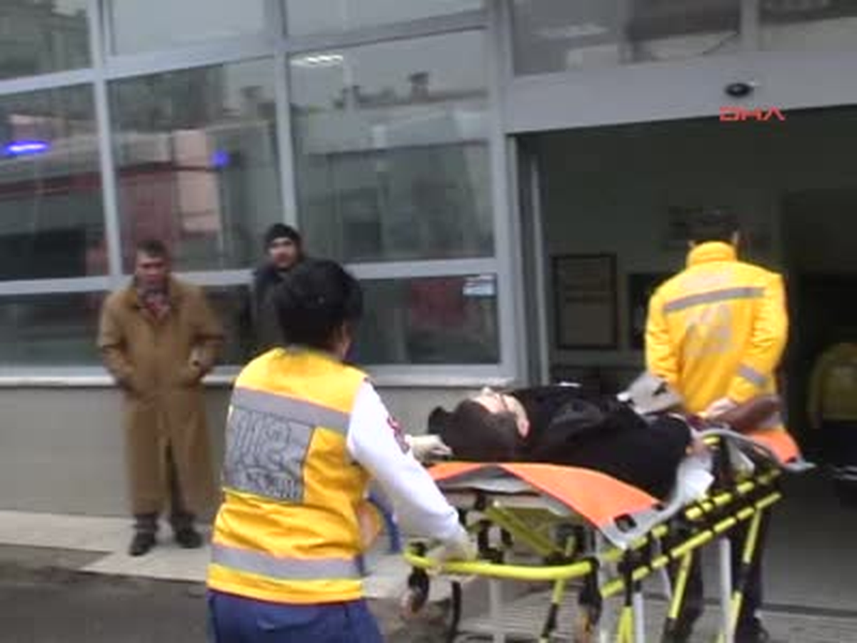 15 Yaşındaki Çocuk, Babasını Bıçakladı
