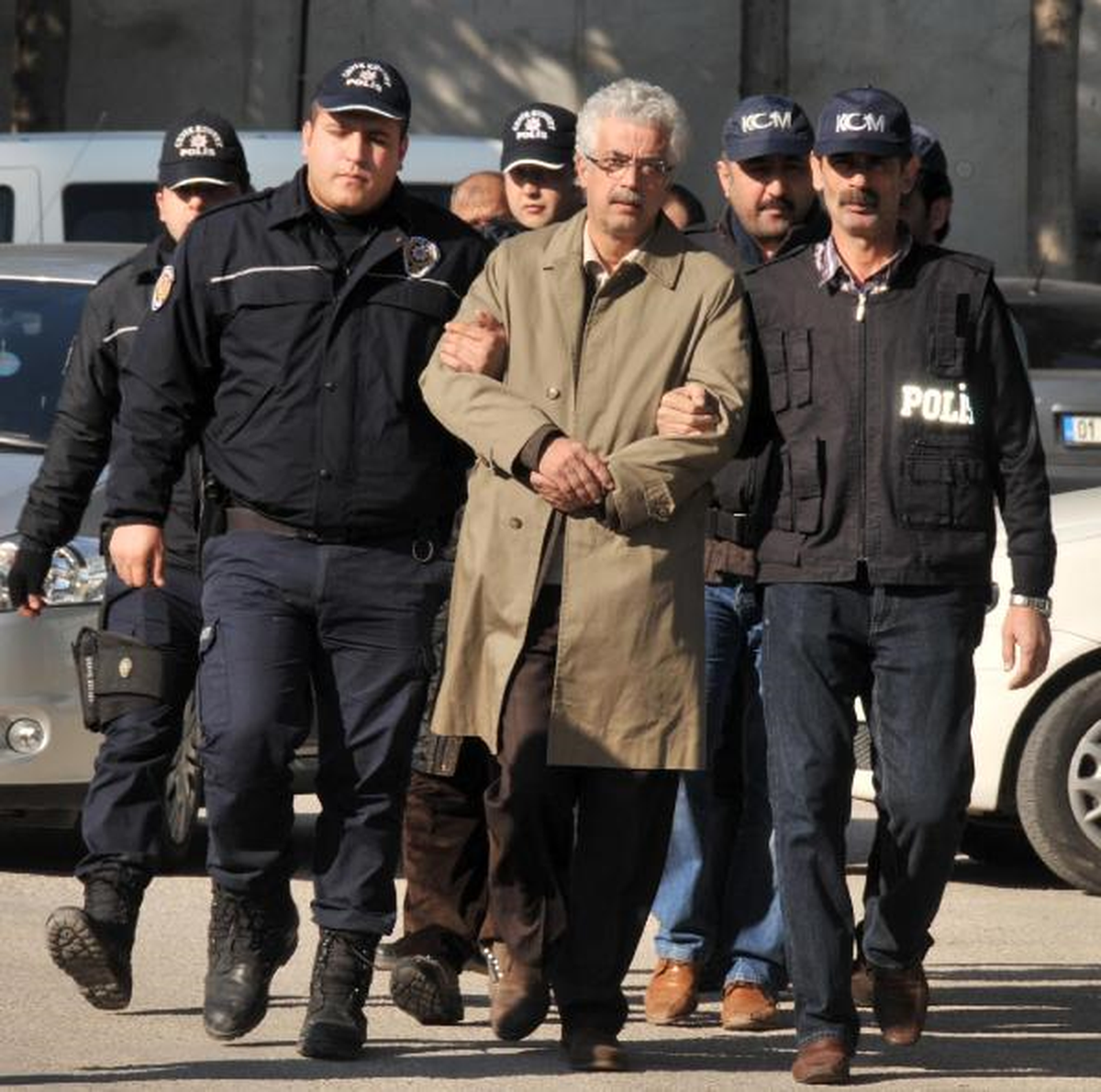 Adana'da 4'üncü Dalgada 1400 Sayfa İfade Veren 18 Şüpheli Adliyeye Sevk Edildi