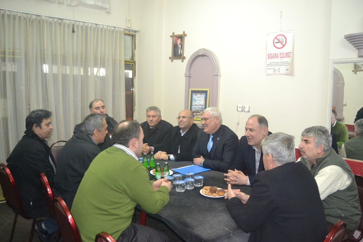 AK Parti Adapazarı İlçe Başkanı Ak Mahalle Ziyaretlerini Sürdürüyor